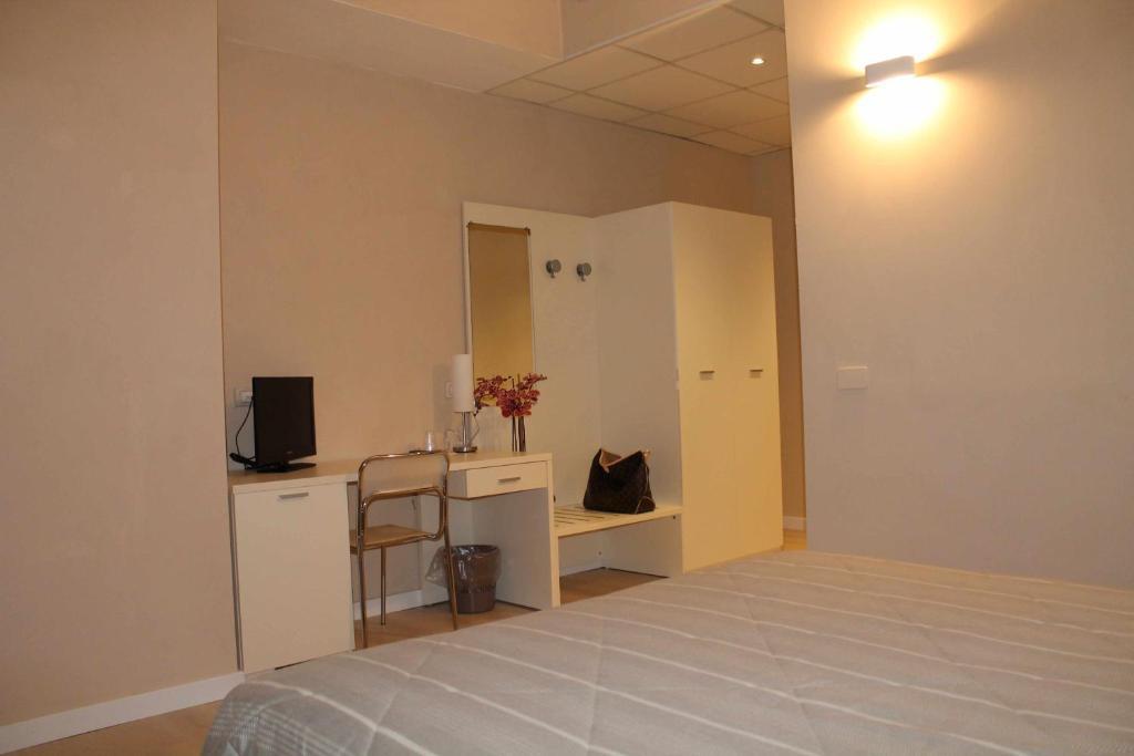Hotel Cremona Viale Zimmer foto